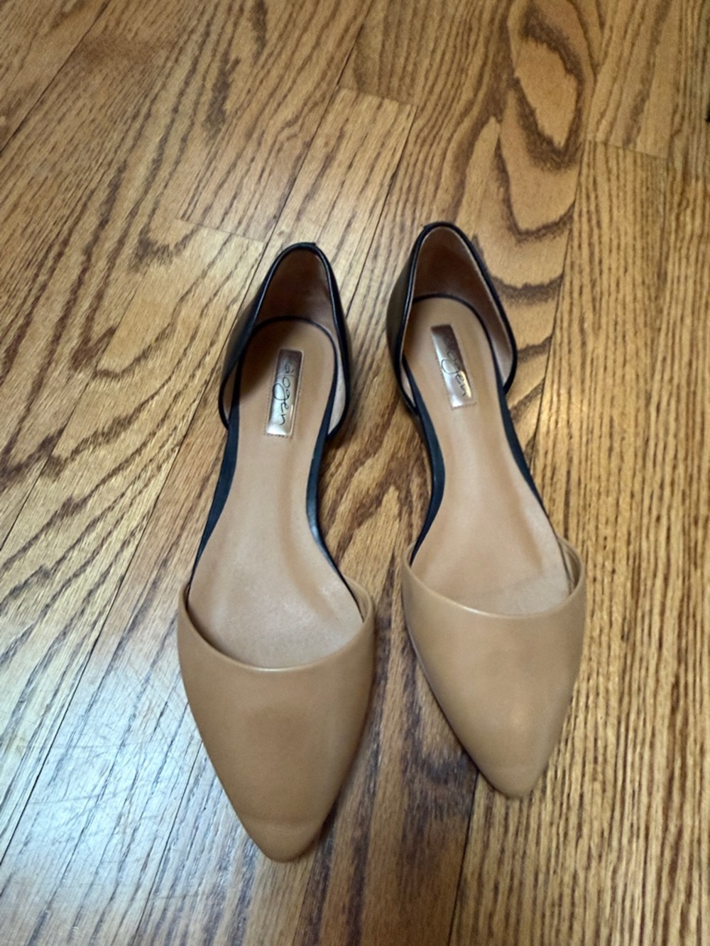 Halogen Two-Tone Tan and Black Pointed D'Orsay Flats